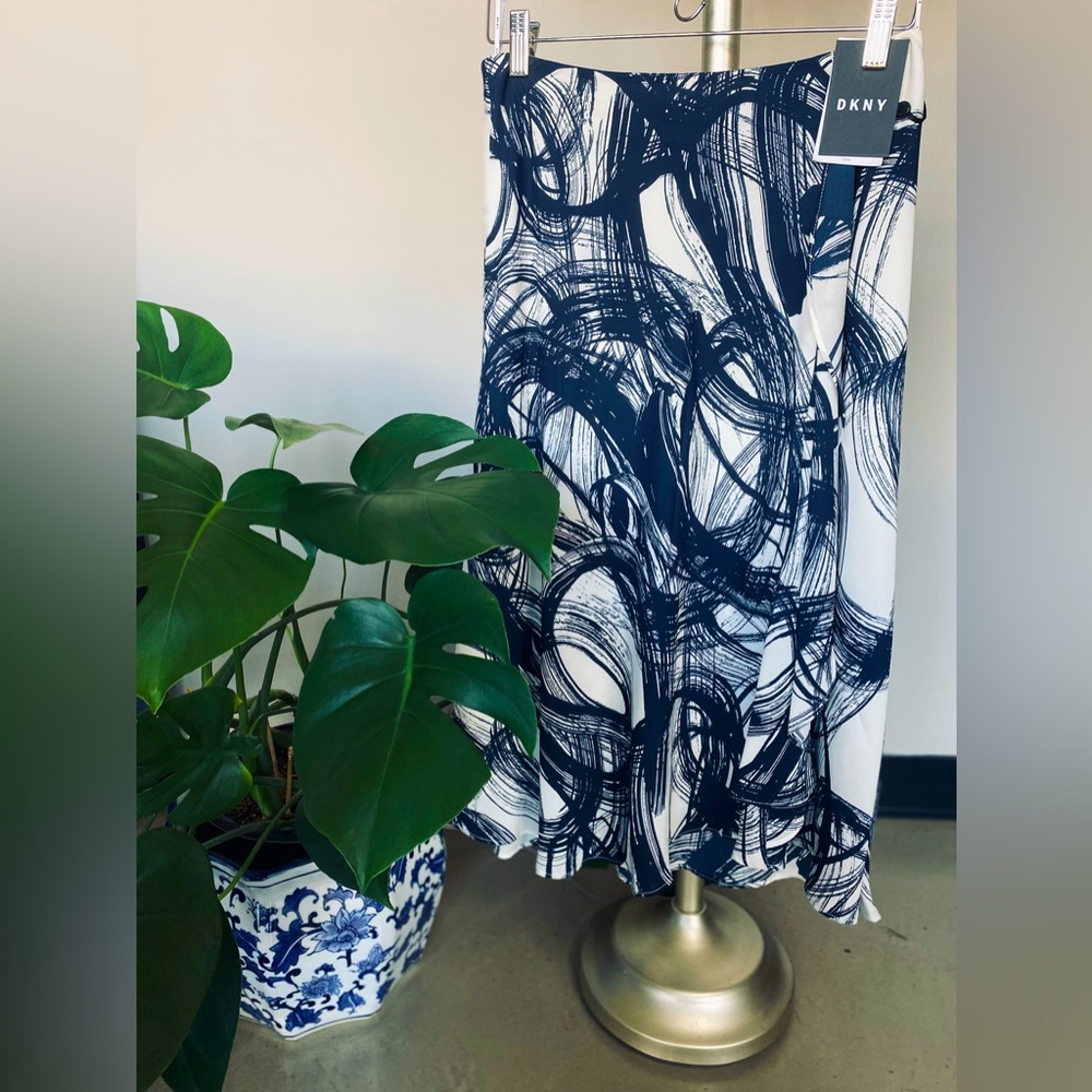 DKNY silk shift skirt with artistic design